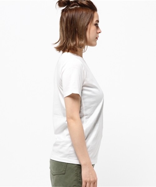 SLY（スライ）の「CREW NECK STANDARD T/SH-S（Tシャツ/カットソー・レディース・ホワイト/ライトベージュ/ライトブルー/ライトピンク/ブラック・1/2）」の9枚目の写真