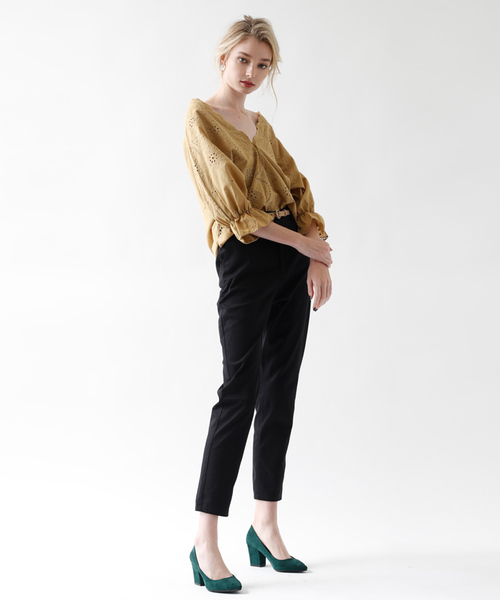 titivate（ティティベイト）の「ベーシックストレートパンツ（その他パンツ・レディース・ベージュ/ライトグレー/カーキ/ブラック/ライトベージュ/アイボリー・S/L/M）」の3枚目の写真