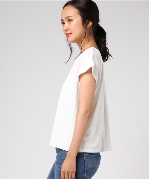 TRUDEA(トルディア)の「ソフトクールクールVネック カットソー(Tシャツ/カットソー・レディース・ブラック/カーキ/ホワイト/ライトグレー/ピンク・MEDIUM)」の7枚目の写真