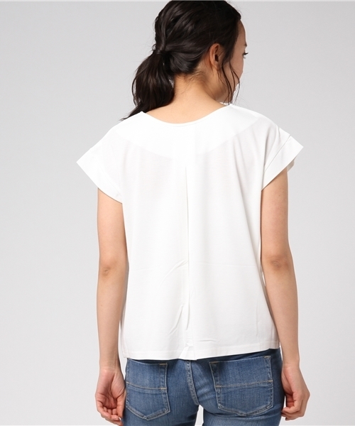 TRUDEA(トルディア)の「ソフトクールクールVネック カットソー(Tシャツ/カットソー・レディース・ブラック/カーキ/ホワイト/ライトグレー/ピンク・MEDIUM)」の8枚目の写真