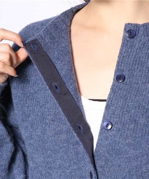 BEAUTY&YOUTH UNITED ARROWS（ビューティーアンドユースユナイテッドアローズ）の「BY JOHN TULLOCK クルーネックカーディガン ◆（カーディガン/ボレロ・レディース・ナチュラル/ダークブラウン/レッド/ロイヤルブルー・フリー）」の10枚目の写真