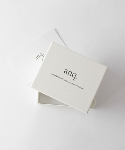 anq.(アンク)の「「anq.」K10・淡水 パール スタッドピアス(ピアス(両耳用)・レディース・イエローゴールド/グレー・ONE SIZE/ONESIZE)」の3枚目の写真