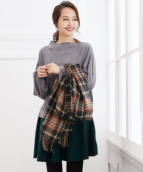 KOBE LETTUCE（コウベレタス）の「チェック柄大判ストール（マフラー・レディース・A/F/G/I/J/M/N/O/P/T/E/U/C/V/R/H/Q/D/B/L/S/K/その他5/その他6/その他9/その他3/その他14/その他10/その他12/その他2/その他11/その他13/その他7/その他8/その他1/その他4/ブラック/その他16/その他17/その他18/ベージュ/その他15/その他19/その他20/その他21/その他22/その他23/その他24/その他29/その他27/その他28/その他25/その他26/パープル系その他/ブラック系その他・FREE）」の10枚目の写真