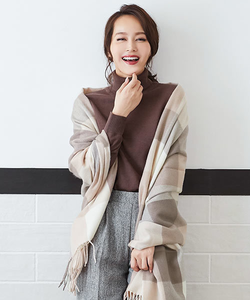 KOBE LETTUCE（コウベレタス）の「チェック柄大判ストール（マフラー・レディース・A/F/G/I/J/M/N/O/P/T/E/U/C/V/R/H/Q/D/B/L/S/K/その他5/その他6/その他9/その他3/その他14/その他10/その他12/その他2/その他11/その他13/その他7/その他8/その他1/その他4/ブラック/その他16/その他17/その他18/ベージュ/その他15/その他19/その他20/その他21/その他22/その他23/その他24/その他29/その他27/その他28/その他25/その他26/パープル系その他/ブラック系その他・FREE）」の21枚目の写真