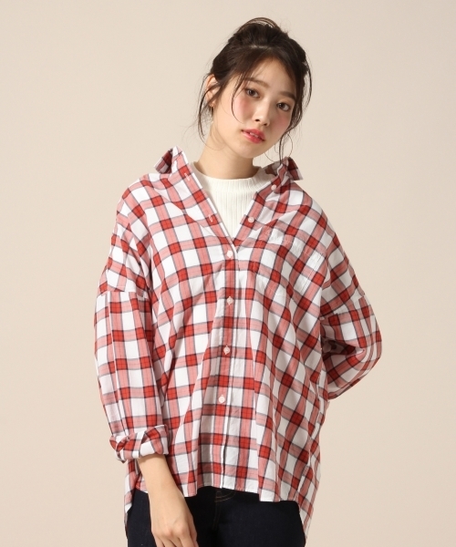 LOWRYS FARM(ローリーズファーム)の「BIGシャツ 784115 (シャツ/ブラウス・レディース・オフホワイト/ネイビー/レッド/ブラック・LARGE/MEDIUM)」の17枚目の写真