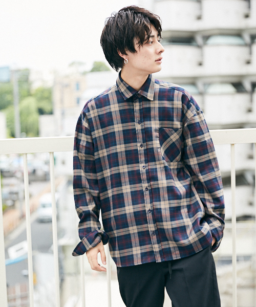 kutir（クティール）の「BIG SHIRTS / チェックビッグシャツ　柄アソート（シャツ/ブラウス・メンズ・ホワイト系その他/ベージュ系その他/ブルー系その他/ダークブラウン/ブラック/モカ/キャメル・MEDIUM/LARGE）」の12枚目の写真