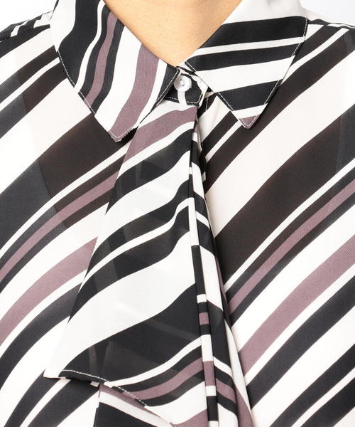 NARACAMICIE(ナラカミーチェ)の「バイヤスプリントラッフルタイシャツ(シャツ/ブラウス・レディース・グレー/レッド・MEDIUM/SMALL/LARGE)」の4枚目の写真
