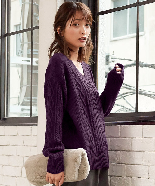 KOBE LETTUCE（コウベレタス）の「選べる2TYPE[Vネック/タートルネック]ゆるシルエットケーブルニットトップス＊レディース/セーター/長袖[C3274]神戸レタス（ニット/セーター・レディース・アイボリー/グレイッシュベージュ/キャメル/モスグリーン/パープル/チャコールグレー/ネイビー/ホワイト系その他/ベージュ系その他/イエロー系その他/グリーン系その他/パープル系その他/グレー系その他/ブルー系その他・FREE）」の11枚目の写真