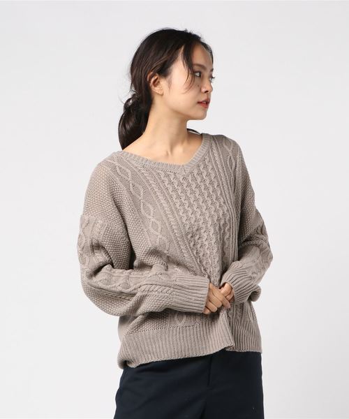 KOBE LETTUCE（コウベレタス）の「選べる2TYPE[Vネック/タートルネック]ゆるシルエットケーブルニットトップス＊レディース/セーター/長袖[C3274]神戸レタス（ニット/セーター・レディース・アイボリー/グレイッシュベージュ/キャメル/モスグリーン/パープル/チャコールグレー/ネイビー/ホワイト系その他/ベージュ系その他/イエロー系その他/グリーン系その他/パープル系その他/グレー系その他/ブルー系その他・FREE）」の6枚目の写真