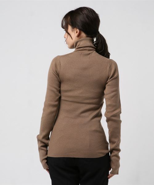 CLANE(クラネ)の「TURTLE RIB KNIT TOPS(ニット/セーター・レディース・ブラック/ベージュ/ピンク・1/2)」の5枚目の写真