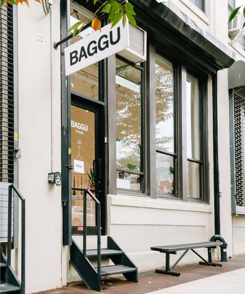 BAGGU（バグー）の「DUCK BAG 26.ホワイト×ネイビー（トートバッグ・レディース・ホワイト×ネイビー・FREE）」の4枚目の写真