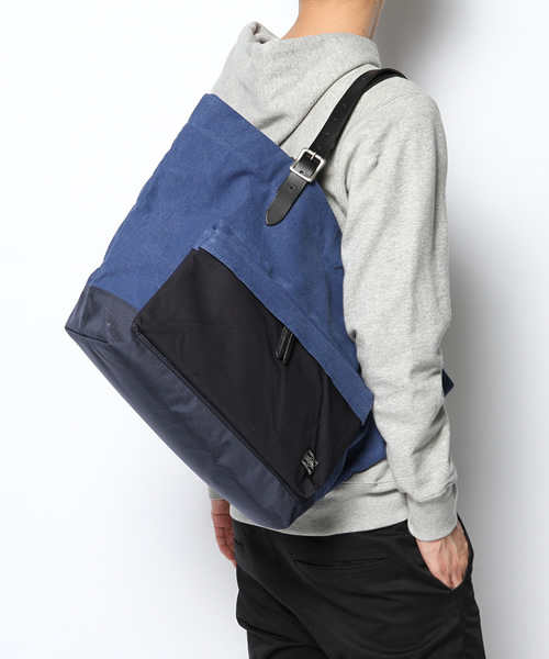 PORTER（ポーター）の「PORTER BRIDGE TOTE BAG LARGE <B印 YOSHIDA SELECT>（トートバッグ・メンズ・ベージュ/ブルー/ブラック・ONE SIZE）」の4枚目の写真