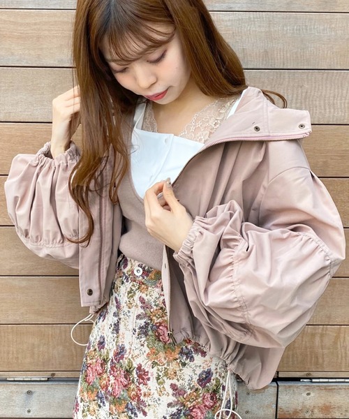 apres jour（アプレジュール）の「袖デザインマウンパ【ZOZOTOWN限定アイテム】（ブルゾン・レディース・ブラック/サックスブルー/ピンクベージュ/ライトベージュ・フリー）」の4枚目の写真