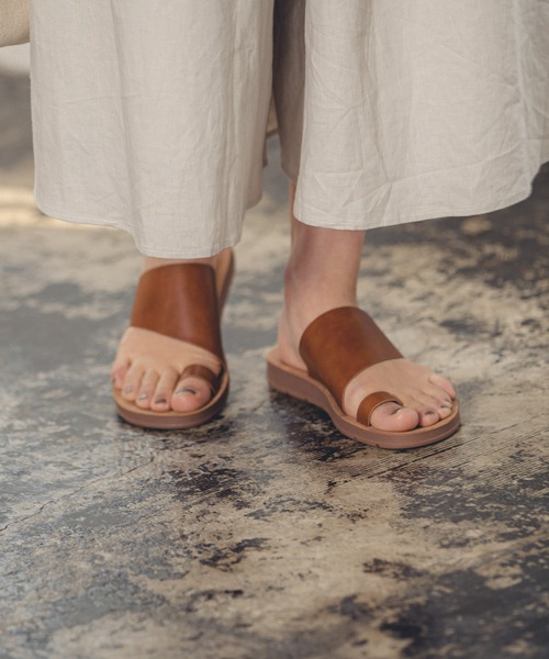 GLOBAL WORK(グローバルワーク)の「らくっショントングサンダル/865571(サンダル・レディース・ブラック/ブラウン/ゼブラ/ライトベージュ/パイソン/アイボリー/ブラウン系その他2/ベージュ/ブラウン系その他/キャメル/グリーン系その他4/ライトグレー・SMALL/MEDIUM/LARGE/X-LARGE)」の15枚目の写真