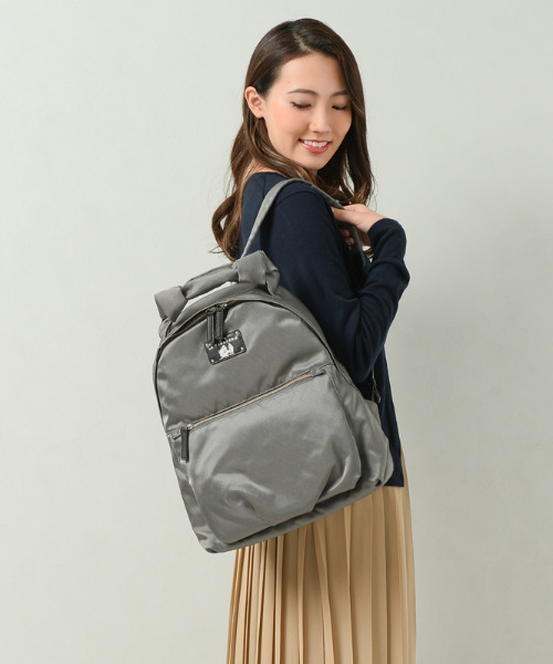 LA BAGAGERIE（ラバガジェリー）の「【復刻リニューアル】リボン持ち手リュックサック（バックパック/リュック・レディース・ブラック/グレー/ベージュ/ネイビー/シルバー・FREE）」の17枚目の写真