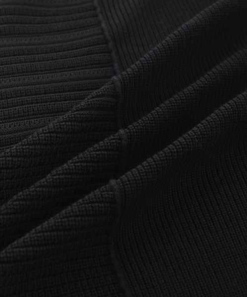 ADAM ET ROPE'(アダムエロペ)の「MIXパターンボリュームニットプルオーバー(カーディガン/ボレロ・レディース・ブラック/オフホワイト・FREE)」の10枚目の写真