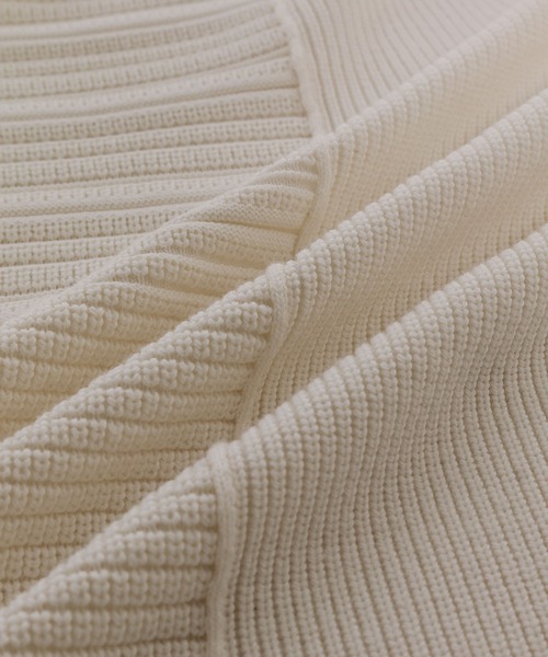 ADAM ET ROPE'(アダムエロペ)の「MIXパターンボリュームニットプルオーバー(カーディガン/ボレロ・レディース・ブラック/オフホワイト・FREE)」の12枚目の写真