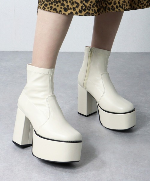 LOVEHUNTER（ラブハンター）の「LOVEHUNTER / スクエアトゥ厚底ジップアップストレッチヒールブーツ(1535)（ブーツ・レディース・ブラック/ブラック系その他/アイボリー/ダークブラウン/シルバー・L/M/LL/S/3L/SS）」の4枚目の写真