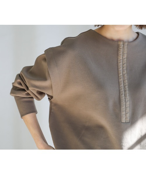 select MOCA(セレクトモカ)の「2021 SS フロントホックダンボールニットプルオーバー(Tシャツ/カットソー・レディース・ブラウン/ライトカーキ/ライトベージュ/チャコール・FREE)」の13枚目の写真