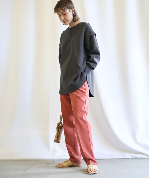 select MOCA(セレクトモカ)の「2021 SS フロントホックダンボールニットプルオーバー(Tシャツ/カットソー・レディース・ブラウン/ライトカーキ/ライトベージュ/チャコール・FREE)」の22枚目の写真