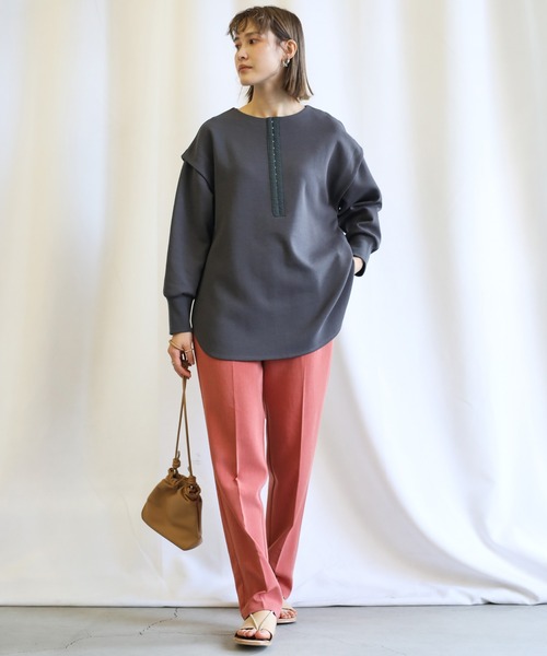 select MOCA(セレクトモカ)の「2021 SS フロントホックダンボールニットプルオーバー(Tシャツ/カットソー・レディース・ブラウン/ライトカーキ/ライトベージュ/チャコール・FREE)」の8枚目の写真