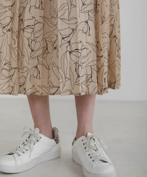 Bou Jeloud（ブージュルード）の「アートフラワープリーツスカート（スカート・レディース・ブラック/ベージュ/ブルー・FREE）」の15枚目の写真