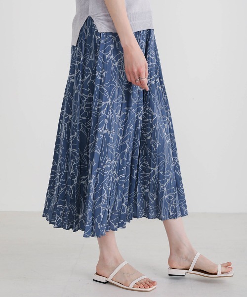 Bou Jeloud（ブージュルード）の「アートフラワープリーツスカート（スカート・レディース・ブラック/ベージュ/ブルー・FREE）」の12枚目の写真