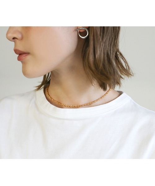 select MOCA（セレクトモカ）の「ツイストチェーンネックレス（ネックレス・レディース・シルバー/ゴールド・FREE）」の4枚目の写真