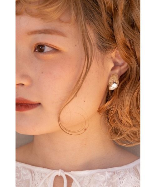 CHACO （FLOWER ACCESSORY）（チャコ）の「CHACO/ かすみ草の原石風イヤリング（イヤリング・レディース・キナリ・FREE）」の7枚目の写真