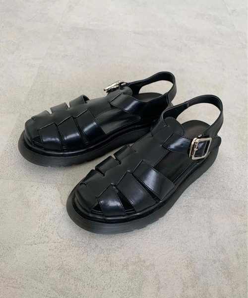 FREE'S MART(フリーズマート)の「◇フットベットグルカサンダル(サンダル・レディース・ホワイト/ブラック・MEDIUM/SMALL)」の1枚目の写真