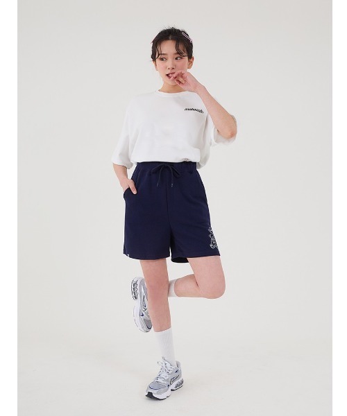 ★muahmuah★ HALF OPEN LOGO HALF T-SHIRT WHITE muah muah/ムーアムーア』VIVID LOGO HALF T-SHIRT/ヴィヴィッド