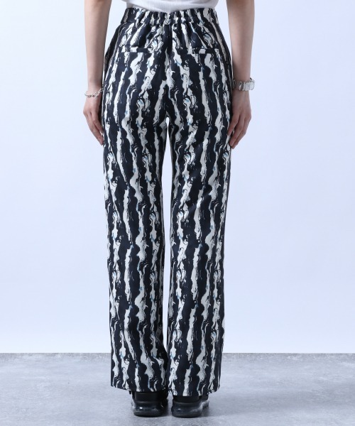 HARE（ハレ）の「マーブルストライプパンツ(HARE)（スラックス・レディース・ブラック/グリーン・FREE）」の7枚目の写真