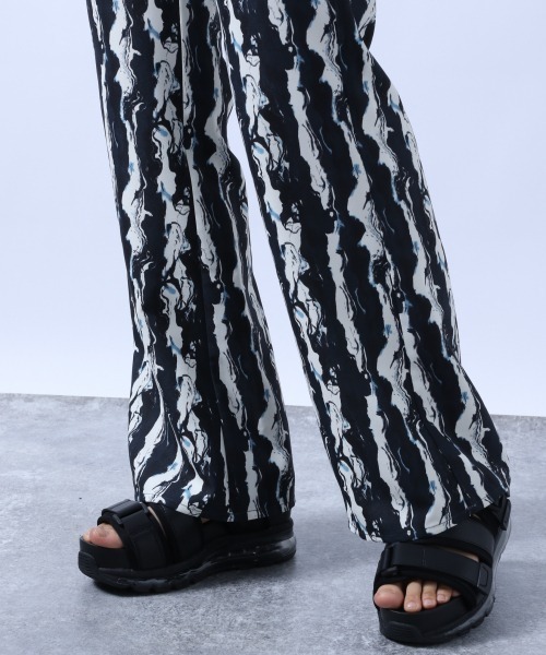 HARE（ハレ）の「マーブルストライプパンツ(HARE)（スラックス・レディース・ブラック/グリーン・FREE）」の10枚目の写真