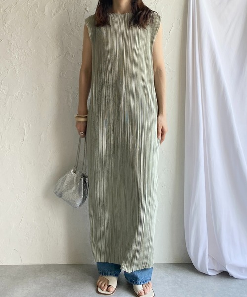 セール シャイニー無地ノースリーブロングプリーツワンピース ワンピース She S Closet シーズクローゼット のファッション通販 Zozotown