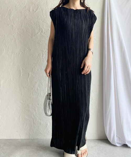 セール シャイニー無地ノースリーブロングプリーツワンピース ワンピース She S Closet シーズクローゼット のファッション通販 Zozotown