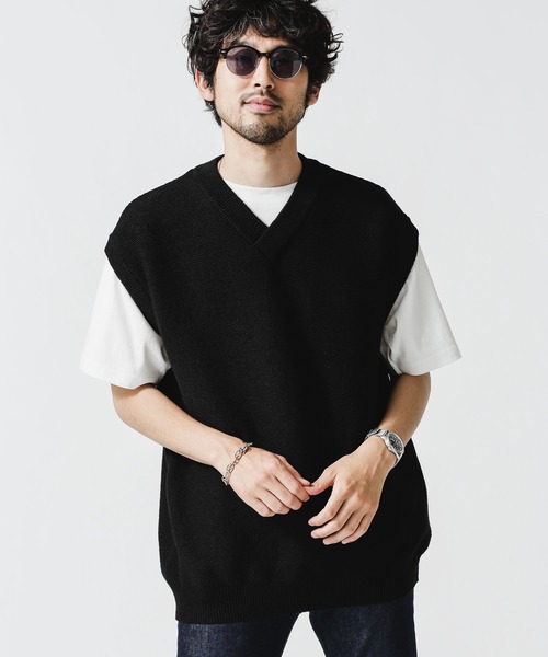 NANO universe（ナノユニバース）の「リネンブレンドニットＶネックベスト（ニット/セーター・メンズ・ベージュ/ブラック/サックスブルー・S/M/L）」の2枚目の写真