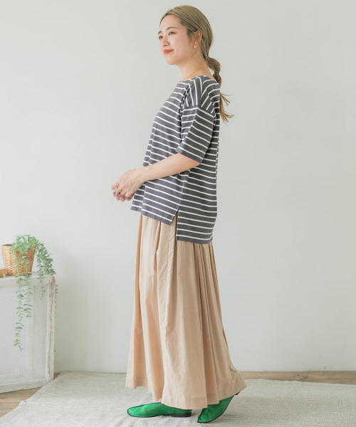 ITEMS URBANRESEARCH(アイテムズ アーバンリサーチ)の「ボートネックボーダーTシャツ(Tシャツ/カットソー・レディース・ベージュ/チャコールグレー/オフホワイト・FREE)」の14枚目の写真