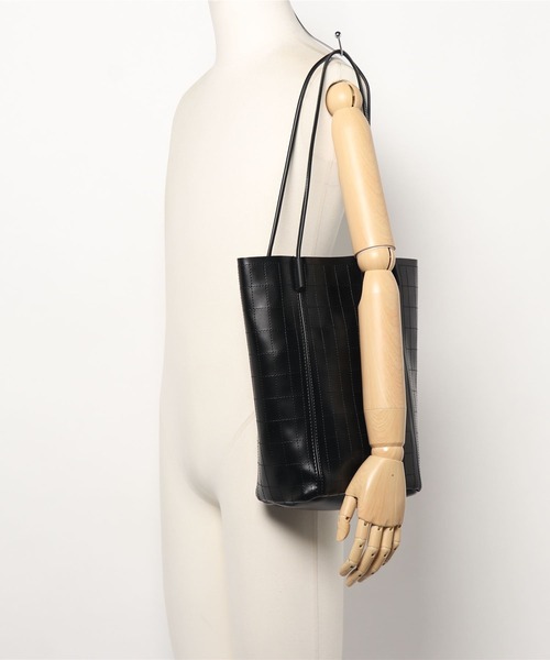 Ambre Neige(アンブルネージュ)の「ポーチツキゴウヒトート/【WEB/EC限定商品】(トートバッグ・レディース・ブラック/アイボリー/ナチュラル・FREE)」の9枚目の写真