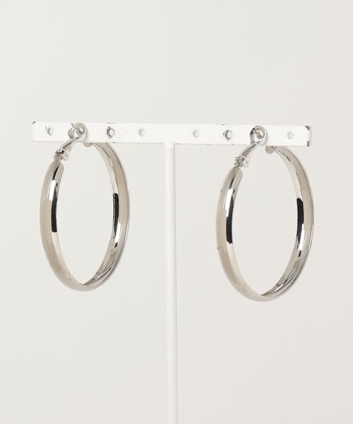 atmos pink（アトモスピンク）の「atmos pink シンプルフープピアス（ピアス（両耳用）・レディース・シルバー/ゴールド・FREE）」の3枚目の写真