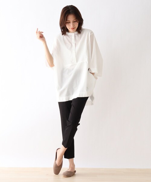 SHOO・LA・RUE（シューラルー）の「◆ピンタックドルマンシャツ（シャツ/ブラウス・レディース・ダークグリーン/オフホワイト/キャメル/ブラック・00）」の12枚目の写真