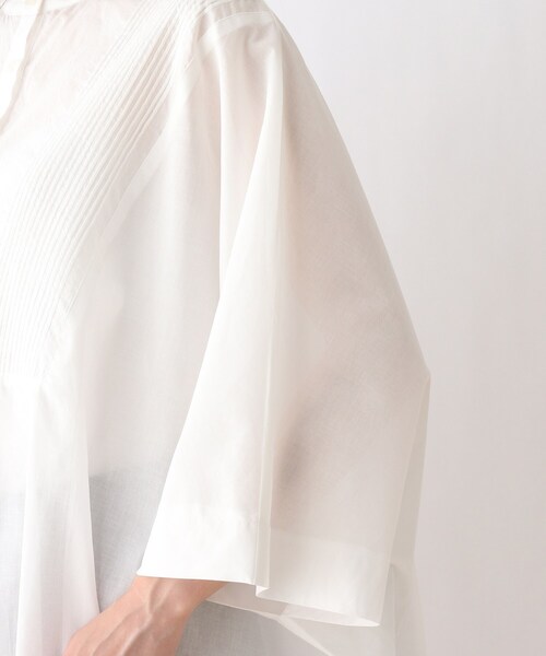 SHOO・LA・RUE（シューラルー）の「◆ピンタックドルマンシャツ（シャツ/ブラウス・レディース・ダークグリーン/オフホワイト/キャメル/ブラック・00）」の5枚目の写真