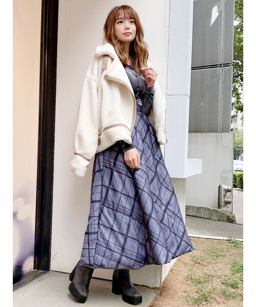 dazzlin（ダズリン）の「ペールパイピングボアブルゾン（ブルゾン・レディース・アイボリー/モカ・FREE）」の13枚目の写真