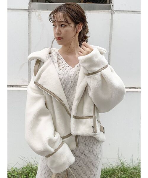 dazzlin（ダズリン）の「ペールパイピングボアブルゾン（ブルゾン・レディース・アイボリー/モカ・FREE）」の11枚目の写真