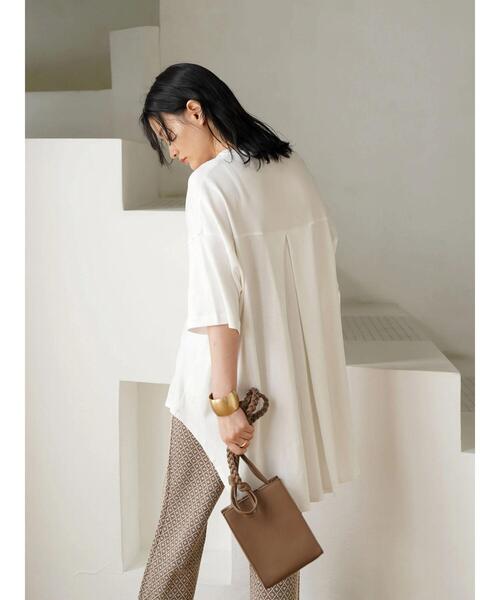 AMERICAN HOLIC(アメリカンホリック)の「バックタック半袖カットチュニック(Tシャツ/カットソー・レディース・ブラック/ライトカーキ/オフホワイト・L/M)」の16枚目の写真