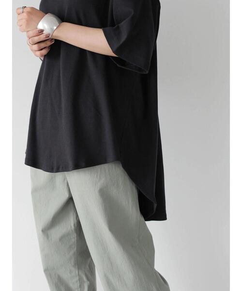 AMERICAN HOLIC(アメリカンホリック)の「バックタック半袖カットチュニック(Tシャツ/カットソー・レディース・ブラック/ライトカーキ/オフホワイト・L/M)」の17枚目の写真