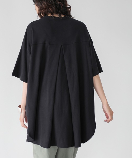 AMERICAN HOLIC(アメリカンホリック)の「バックタック半袖カットチュニック(Tシャツ/カットソー・レディース・ブラック/ライトカーキ/オフホワイト・L/M)」の3枚目の写真