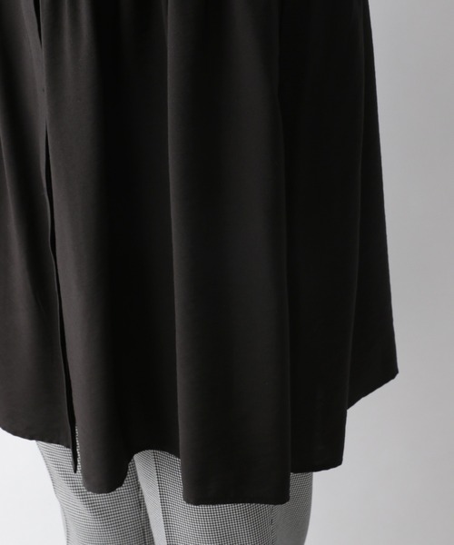 A part by（アパートバイ）の「RyNyペプラムシャツ_長袖　227957（シャツ/ブラウス・レディース・オフホワイト/ブラック/カーキ・FREE）」の6枚目の写真