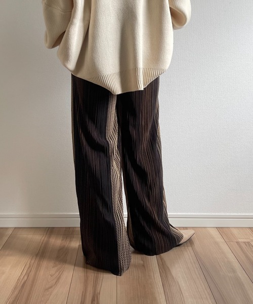 wee9s（ウィークス）の「natural pattern pleats slit pants / ナチュラルパターンウエストゴムプリーツスリットパンツ（その他パンツ・レディース・ブラック/ブラウン・FREE）」の8枚目の写真