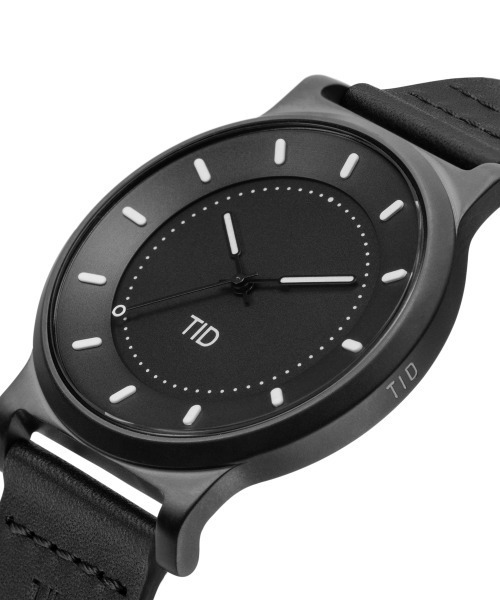 TID　Watches　（ティッド　ウォッチ　）の「「TID Watches ティッドウォッチズ」No.4 レザーバンド 40mm（アナログ腕時計・メンズ・ブラック×ブラック/ブラック系・FREE）」の7枚目の写真