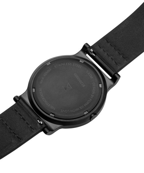 TID　Watches　（ティッド　ウォッチ　）の「「TID Watches ティッドウォッチズ」No.4 レザーバンド 40mm（アナログ腕時計・メンズ・ブラック×ブラック/ブラック系・FREE）」の4枚目の写真